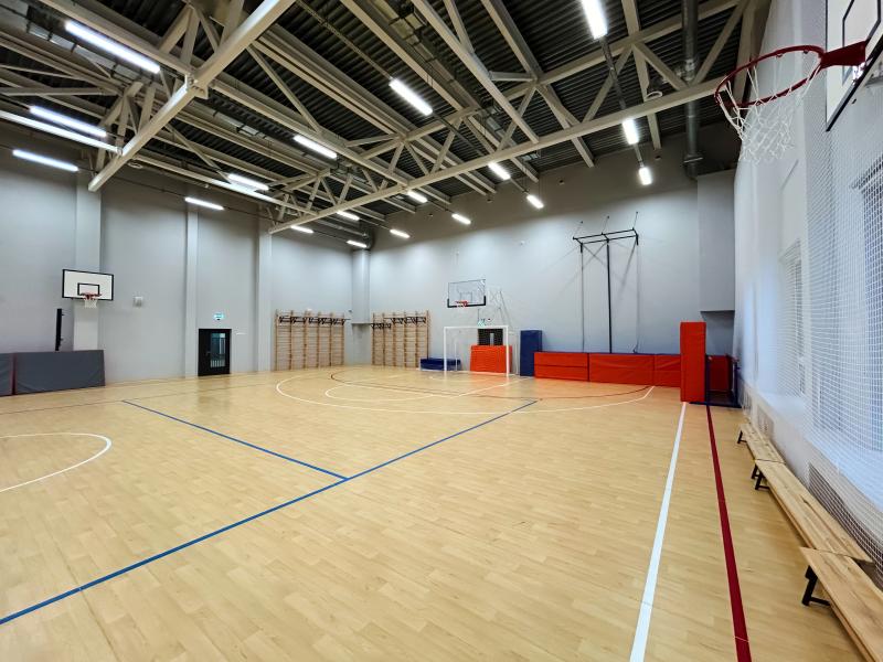 Оснастили спортзалы в новеньких школах в ЖК «Заречье» и «Южная Битца» Оснастили спортзалы в новеньких школах в ЖК «Заречье» и «Южная Битца»