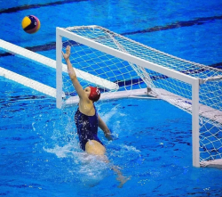 Сетка для ворот водного поло d=2,5 мм, белая (полипропилен) Сетка для ворот водного поло d=2,5 мм, белая (полипропилен)