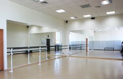 Зеркало травмобезопасное 2000х1000х6 мм с отверстиями и крепежом