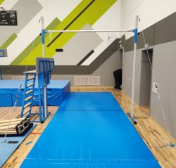 Перекладина гимнастическая с грифом Перекладина гимнастическая с грифом