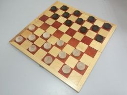 Шашки тактильные деревянные 64-клеточные для незрячих (слепых или слабовидящих) спортсменов