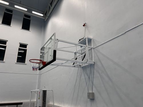 Щит баскетбольный со складной пристенной фермой на электроприводе (к-т: ферма, щит из закаленного стекла 10мм, протектор, аморт. кольцо, сетка) СТ-456#3