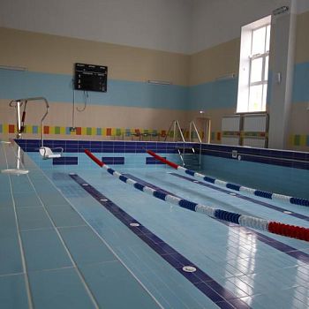 Центр образования №15 «Высота» имени Героя Советского Союза М.П. Девятаева (зал плавания)