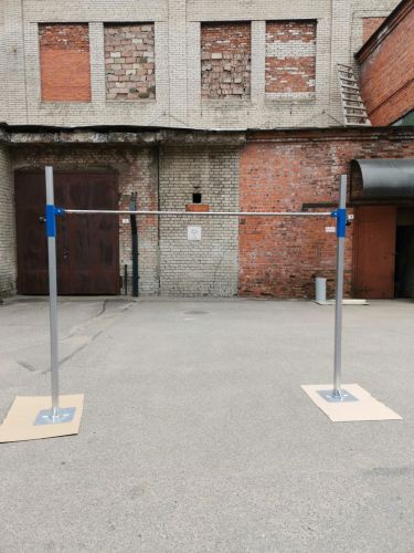 Перекладина для юниоров (крепление в пол)