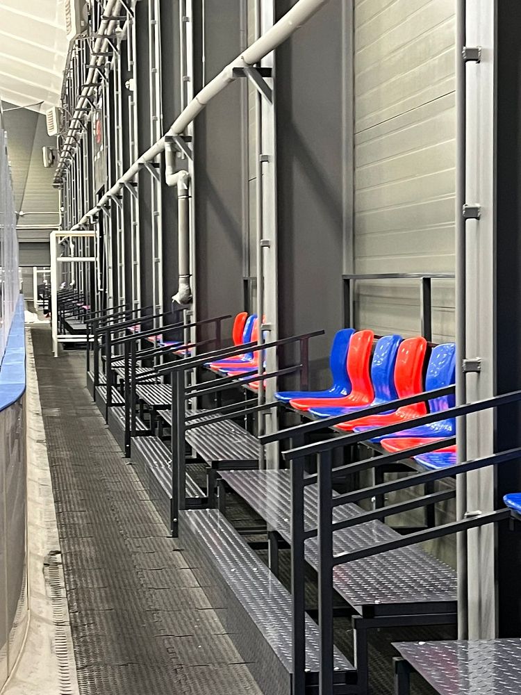 Ледовый дворец «Айс Атлетикс» Ледовый дворец «Айс Атлетикс»