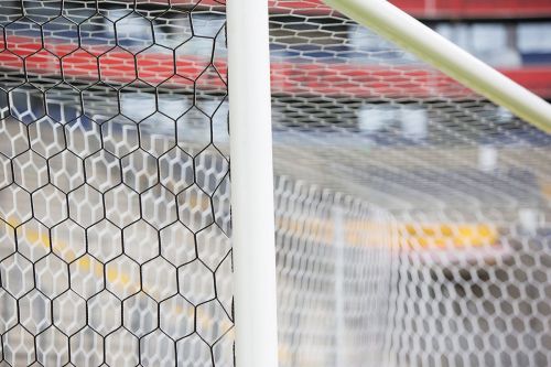 Сетка для мини-футбольных/гандбольных ворот 3х2 м d=5 мм яч. 100х100 мм полипропилен (безузловая, шестигранная)