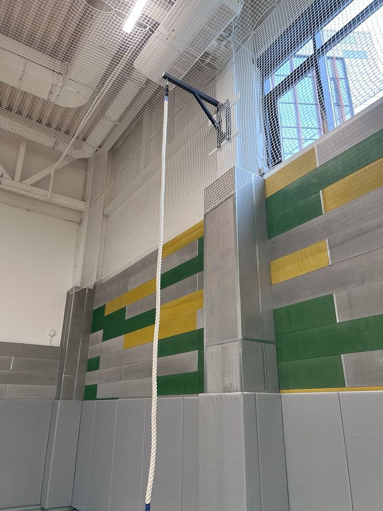 Специализированный учебно-научный центр УрФУ Специализированный учебно-научный центр УрФУ