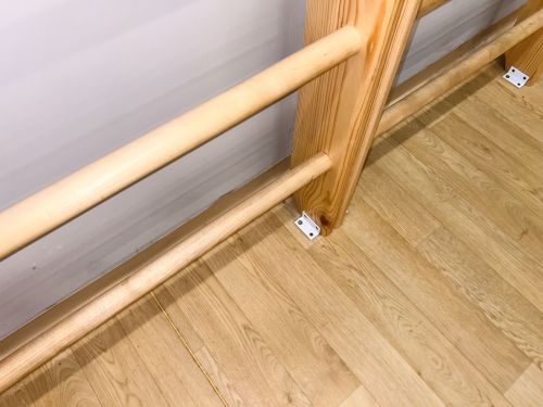 Стенка гимнастическая "Стандарт" 2200х800х135мм (боковины из массива сосны, березовые перекладины, в деталях) СТП-76#7