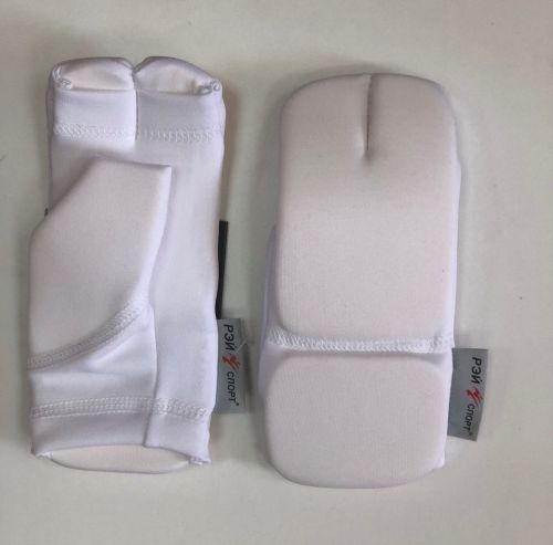 Накладки для каратэ белые (трикотаж)