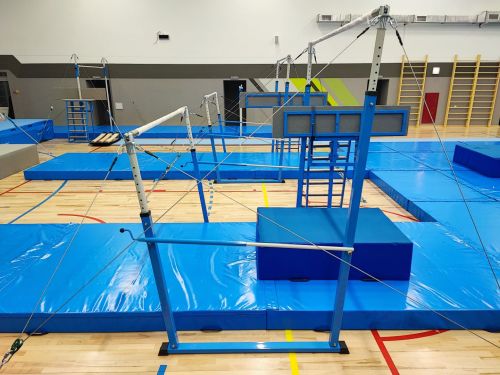 Брусья гимнастические женские на растяжках (соревновательные)