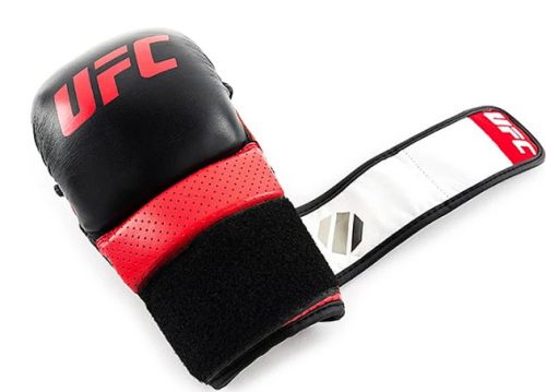 Перчатки для спаринга UFC PRO RD/BK#5 Перчатки для спаринга UFC PRO RD/BK#5