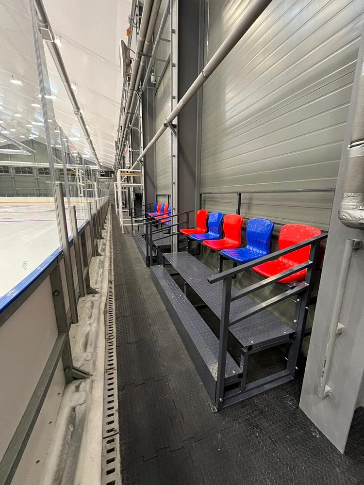 Ледовый дворец «Айс Атлетикс» Ледовый дворец «Айс Атлетикс»