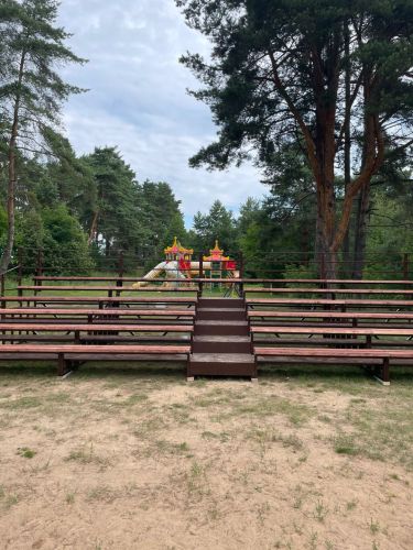 Трибуна сборно-разборная 6-ти рядная на 100 мест (с деревянными скамейками) СТ-209#4 Трибуна сборно-разборная 6-ти рядная на 100 мест (с деревянными скамейками) СТ-209#4