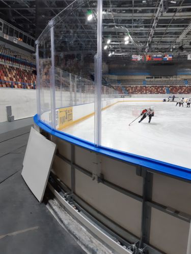 Хоккейный борт с малозаметными стойками (двойной)#3