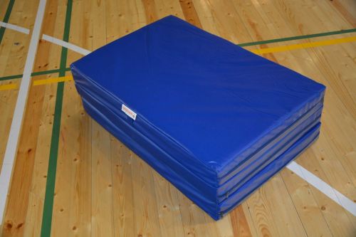 Чехол мата гимнастического складной 2х1х0,1м (тент, антислип 3 сложения) ЧМ-18#11 Чехол мата гимнастического складной 2х1х0,1м (тент, антислип 3 сложения) ЧМ-18#11