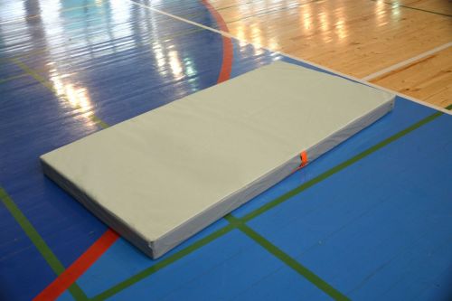 Мат спортивный жесткий 2х1х0,1 м (ППЭ 30 кг/м3, иск. кожа) МЖ-15#4 Мат спортивный жесткий 2х1х0,1 м (ППЭ 30 кг/м3, иск. кожа) МЖ-15#4