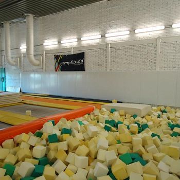 Батутный зал "Завод", г. Москва Батутный зал "Завод", г. Москва