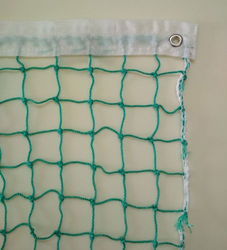 Сетка б/тен. любит. 12.8x1.07 м, d=2,2 мм (оверлок с 3-х сторон, зеленая) с тросом