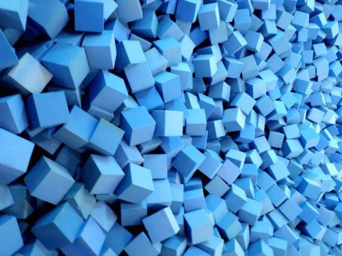 Кубик поролоновый (цветной) 300х300х300мм, пл. 18кг/м3