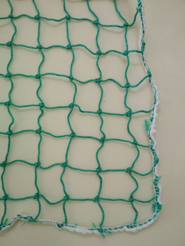 Сетка б/тен. любит. d=2,6 мм (оверлок с 3-х сторон, зеленая) с тросом#2