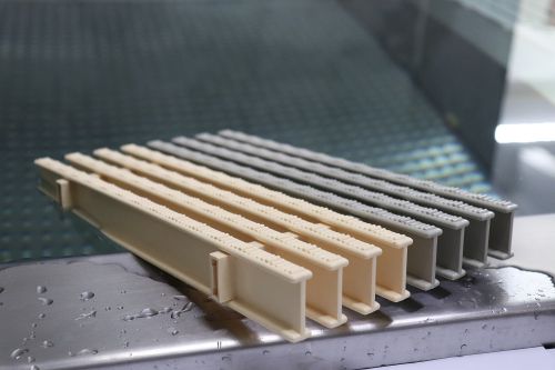 Решетка для переливных каналов (2 замка) Решетка для переливных каналов (2 замка)