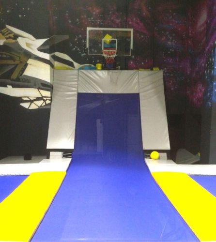 Батутная арена 6х3 м наклонная рама батута с опорами, сеткой и пружинами#2 Батутная арена 6х3 м наклонная рама батута с опорами, сеткой и пружинами#2