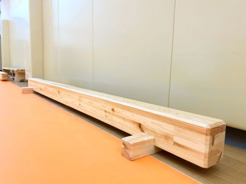 Бревно гимнастическое напольное 2400х130х160мм СТП-71 (деревянные ножки)#4