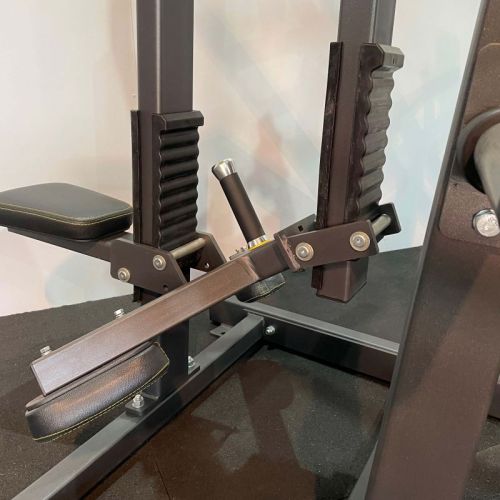 Тренажер Независимая тяга сверху широким хватом DHZ SMR2015#8