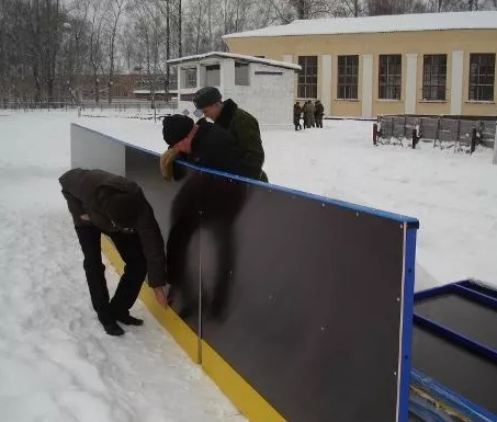Заказать хоккейную коробку из фанеры или стеклопластика в Москве